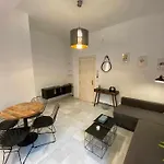 Siete Revueltas En Pleno Centro De Sevilla